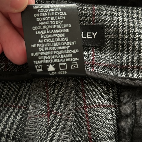 HILARY RADLEY stretch plaid trousers.  Size 12 - Picture 7 of 8